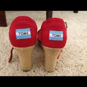 TOMS Wedges (red) 8.5