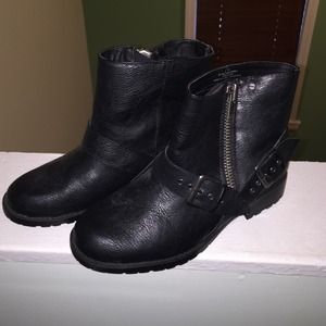 Ankle boots