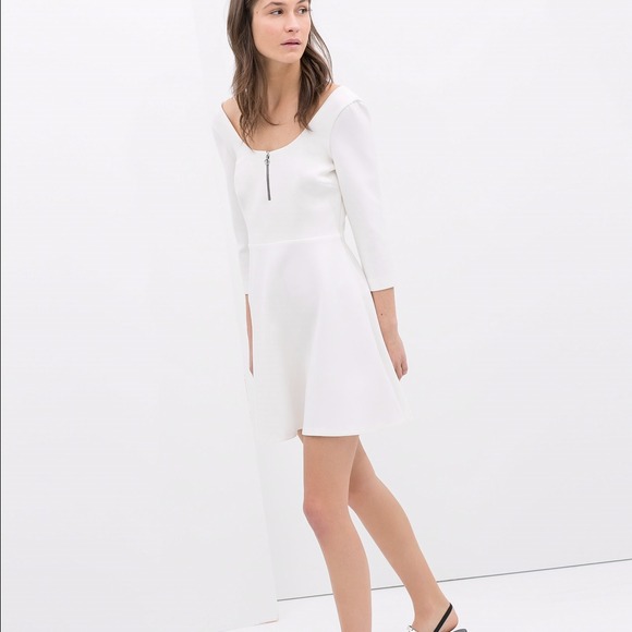 Zara Dresses & Skirts - ⛔️SOLD⛔️ NWT Zara Flounce dress with zip neck XS