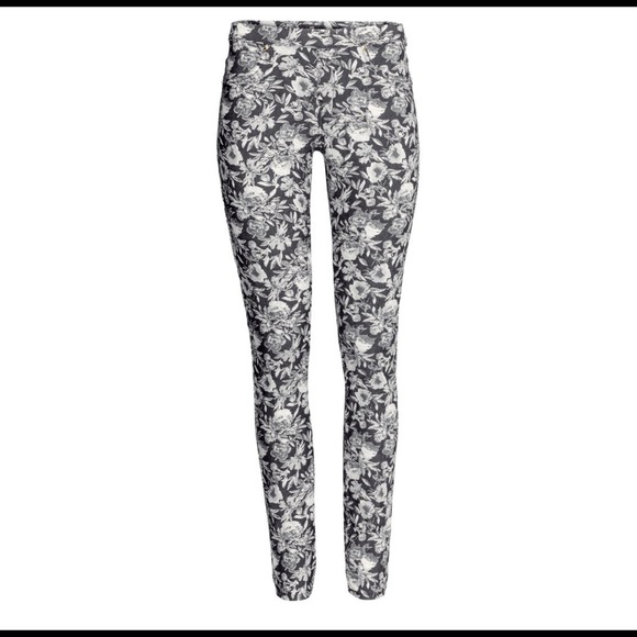 ❌SOLD in Bundle. Floral Superstretch Treggings❌ - Picture 2 of 4