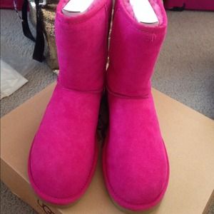 AMAZING condition rare hot pink uggs