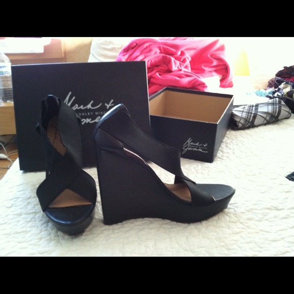 Mark & James by Badgley Mischka Mallory shoes sz10