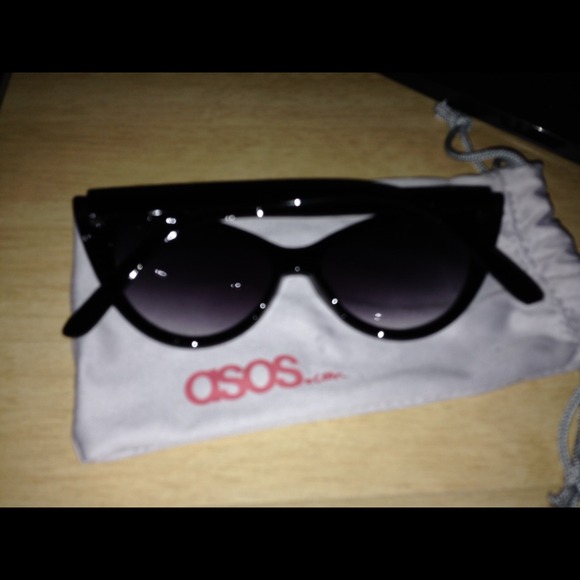 ASOS Accessories - Asos Black Cateye Sunglasses