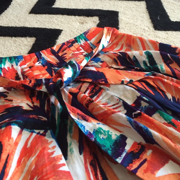 Gorgeous Ann Taylor skirt - Picture 4 of 4