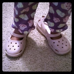 Crocs maryjanes so comfy for work :-)