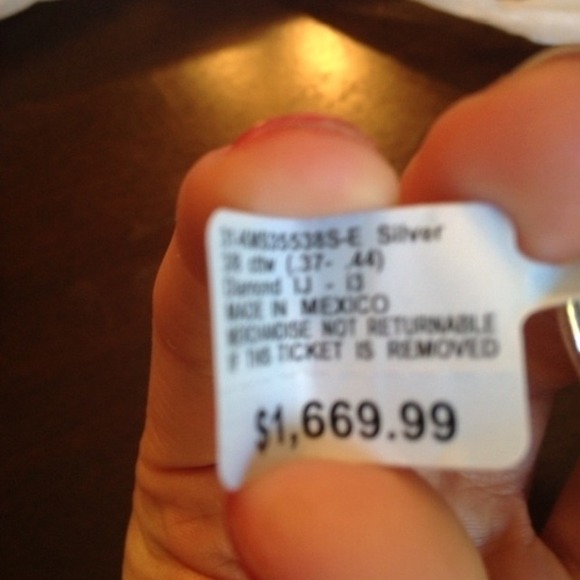 Gorgeous diamond ring - Picture 3 of 3