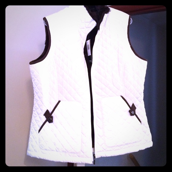 NWT weatherproof vest