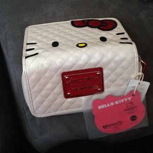 torrid Loungefly hello kitty wallet