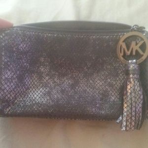 Mchael Kors makeup bag
