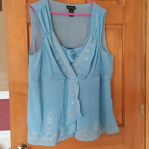 🚨Price drop!!! Beautiful dress shirt.