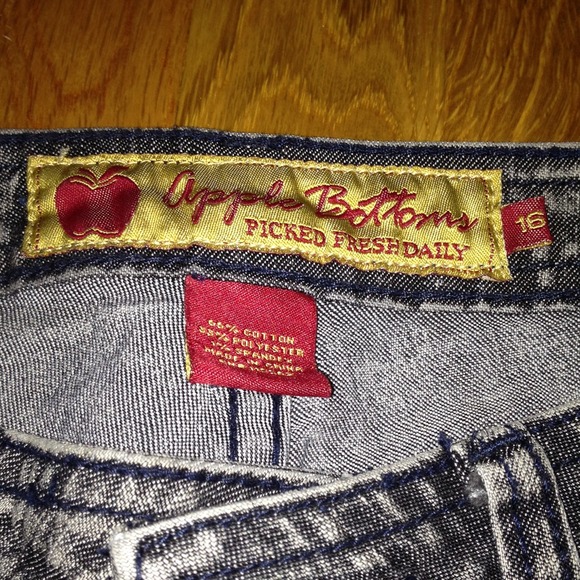 BRAND NEW W/O TAGS - Picture 3 of 4