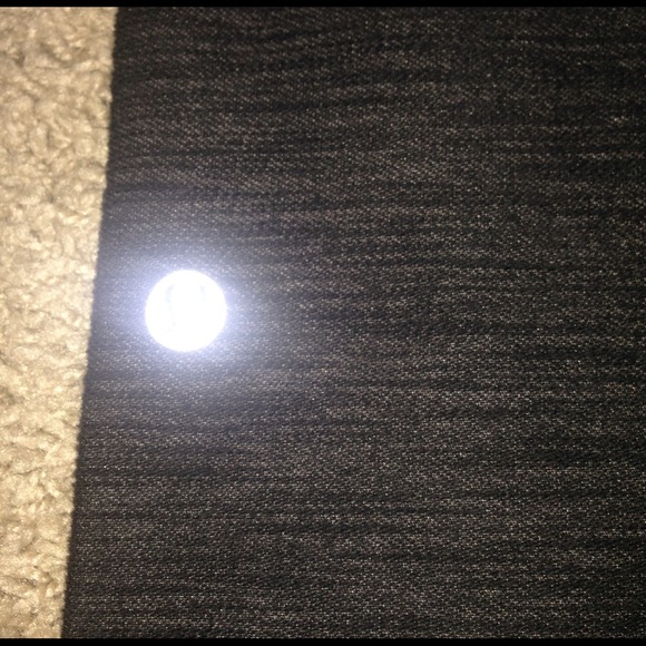 Lulu lemon - Picture 3 of 3