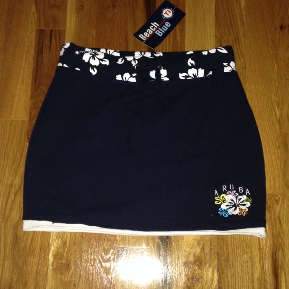 BRAND NEW W/ TAGS Aruba skirt. - Picture 1 of 4
