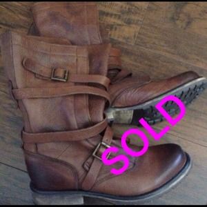 Banddit Steve Madden boots