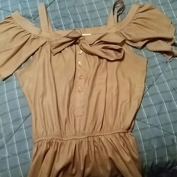 Beautiful top!! - Picture 3 of 3