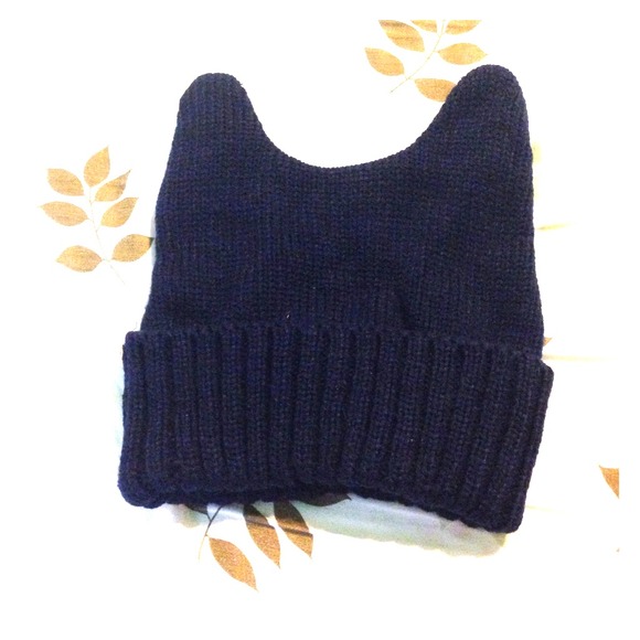 Dark blue knit beanie with ears