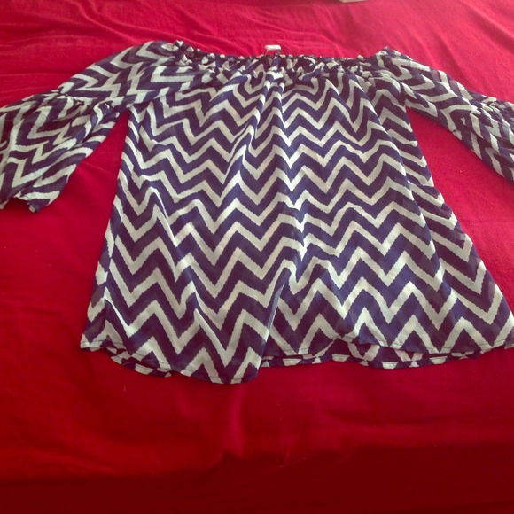 Chevron blue and white print