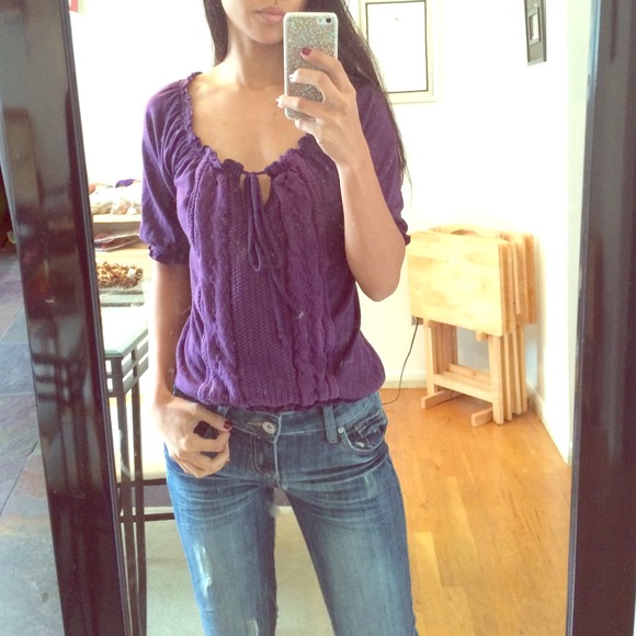 Quarter sleeve purple shirt