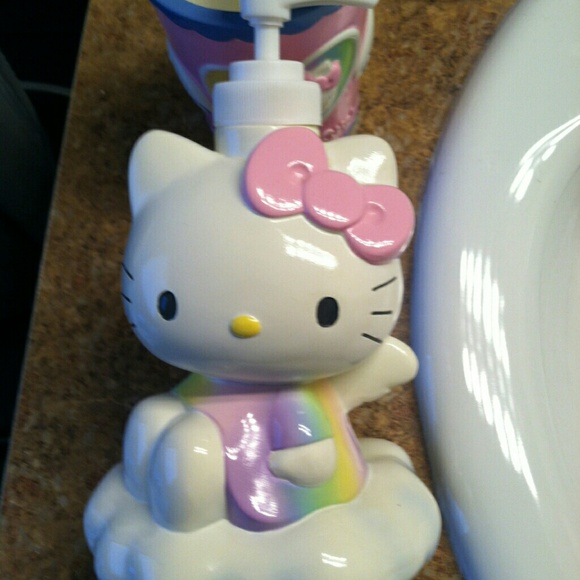 Hello Kitty bathroom set