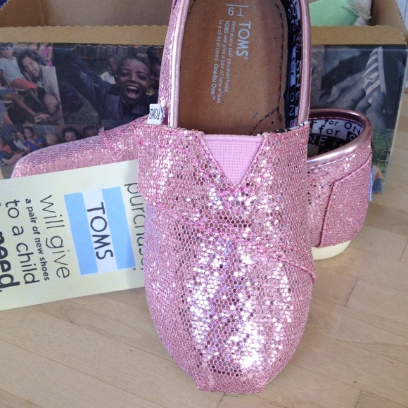 Brand new toddler pink sparkle TOMS