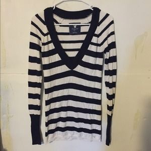 American Eagle sweatshirt