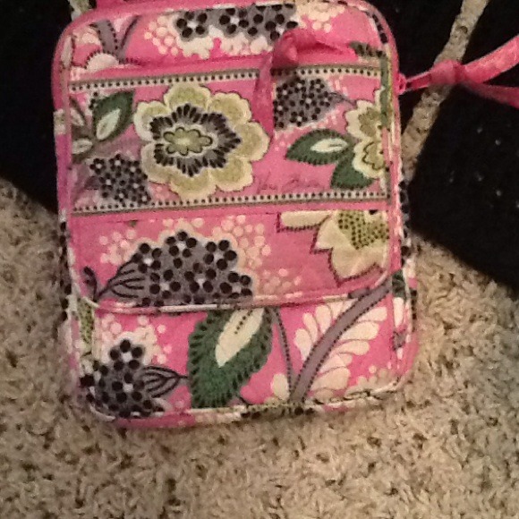 💟Price Drop💟Pink cross body- Vera Bradley - Picture 2 of 2
