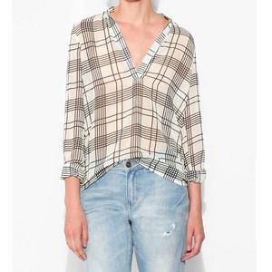 ◽️◾️NWOT Striped Chiffon Top◾️◽️