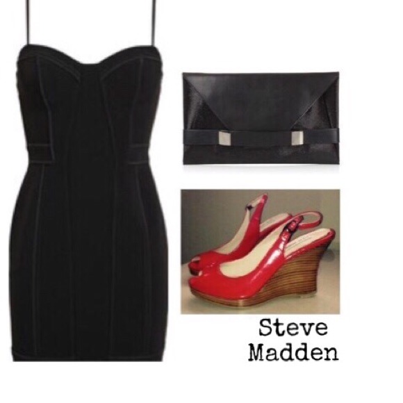 Steve Madden Shoes - 🎉🎉 2X HP!!! 🎉🎉 Steve Madden red wedges 👠 7.5