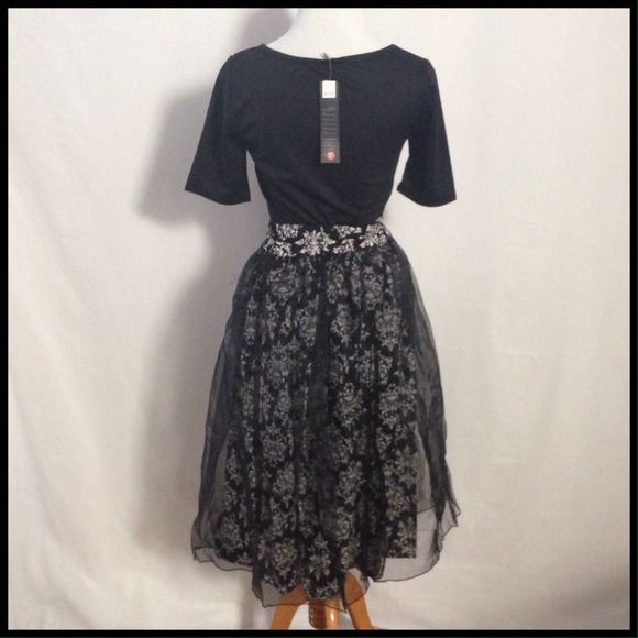 Black & White Two Piece Skirt Set XS, S, M - Picture 3 of 4