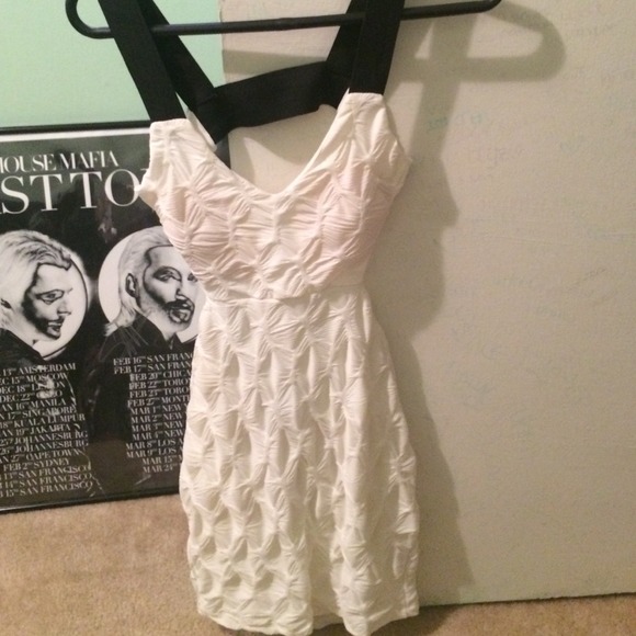 White dress size small
