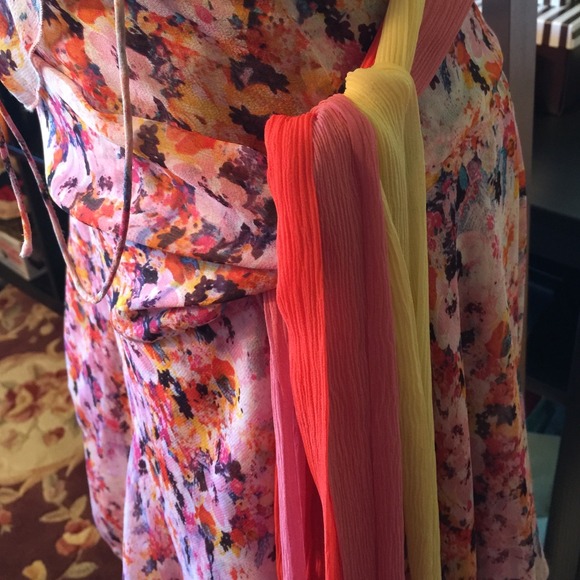 NEW Diane von Furstenberg Silk 2 Piece♦️️REDUCED - Picture 3 of 4