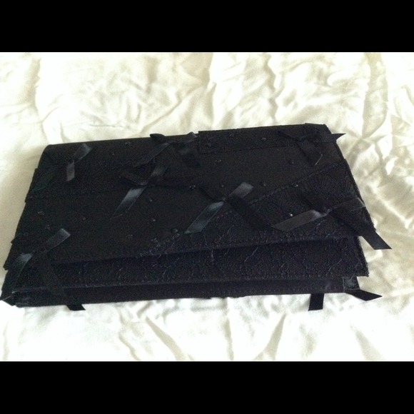 Satin evening clutch - Picture 1 of 4
