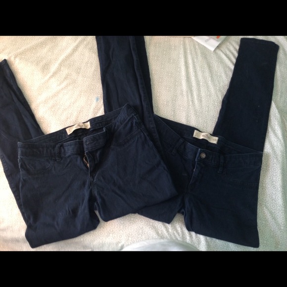 2 Hollister dark blue pants💙 name your price ✨