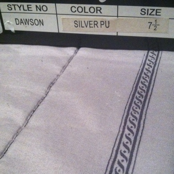 Heals - Picture 3 of 4