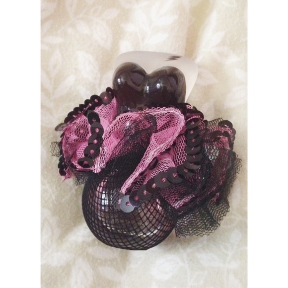 NIB Betsey Johnson "Too Too" Perfume - Picture 2 of 2