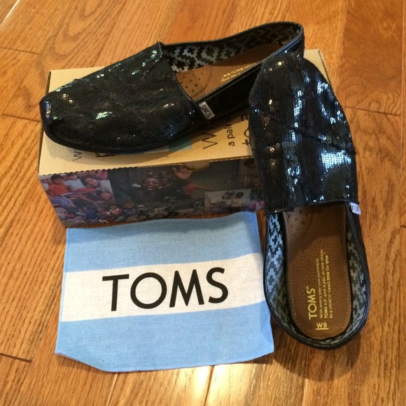 Toms