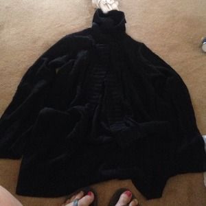 Sweater with collar