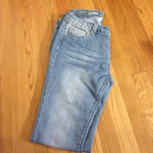 Skinny light wash jeans