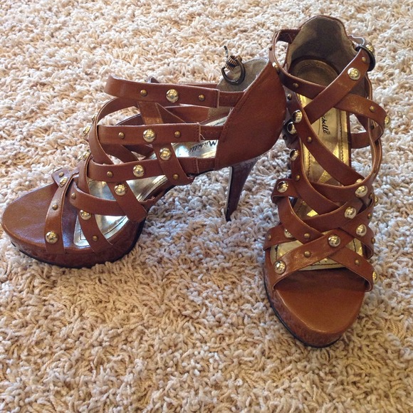 Anne Michelle studded heels in brown - Picture 2 of 3