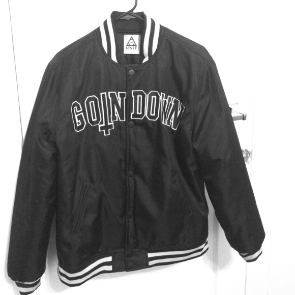 🚨Varsity Jacket(Unisex)
