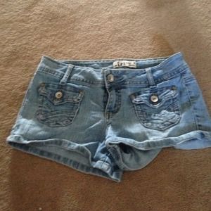 LEI shorts