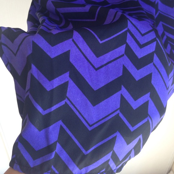 Cute dress - Picture 3 of 3