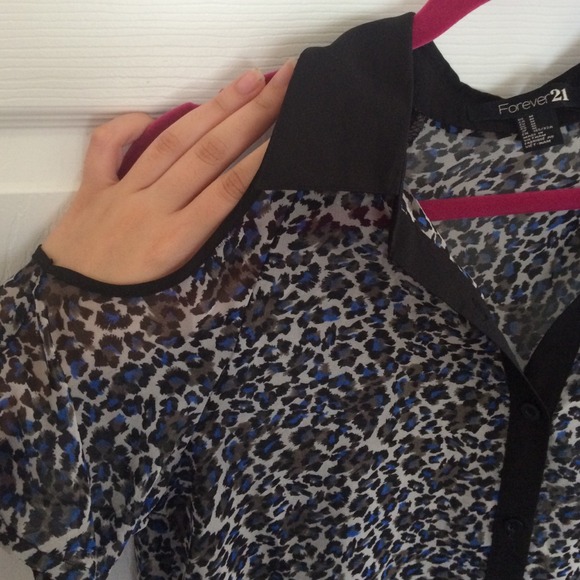 Forever21 Animal Print Shoulder-Cut Blouse - Picture 3 of 3