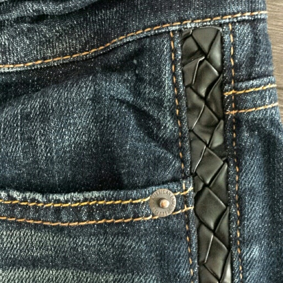 American Eagle Denim Shorts - Picture 3 of 4