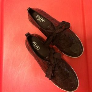 ✂️Reduced✂️Coach Patent Leather  Cranberry Sneaker