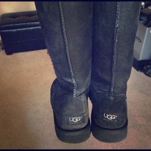 Black UGG boots