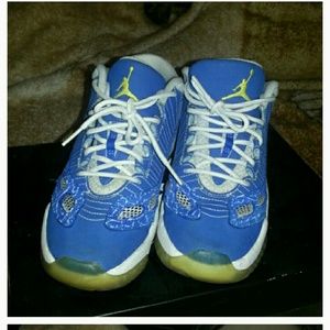 Jordan 11s  like new