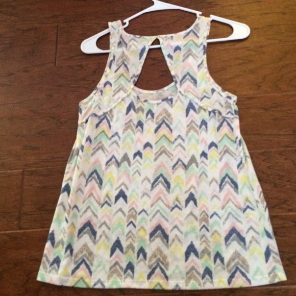 Super cute patterned tank top with pastel colors - Picture 2 of 2