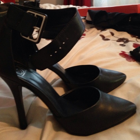 Brand new black shoes