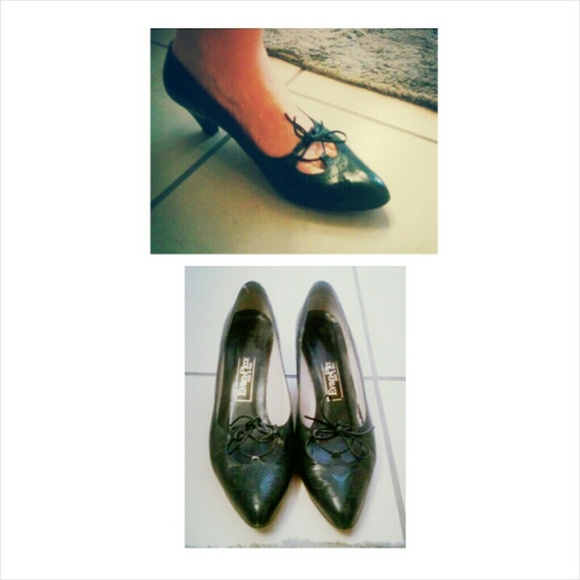 Navy Blue Vintage Heels